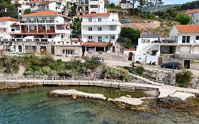 Apartments Peronja Jelsa Seafront