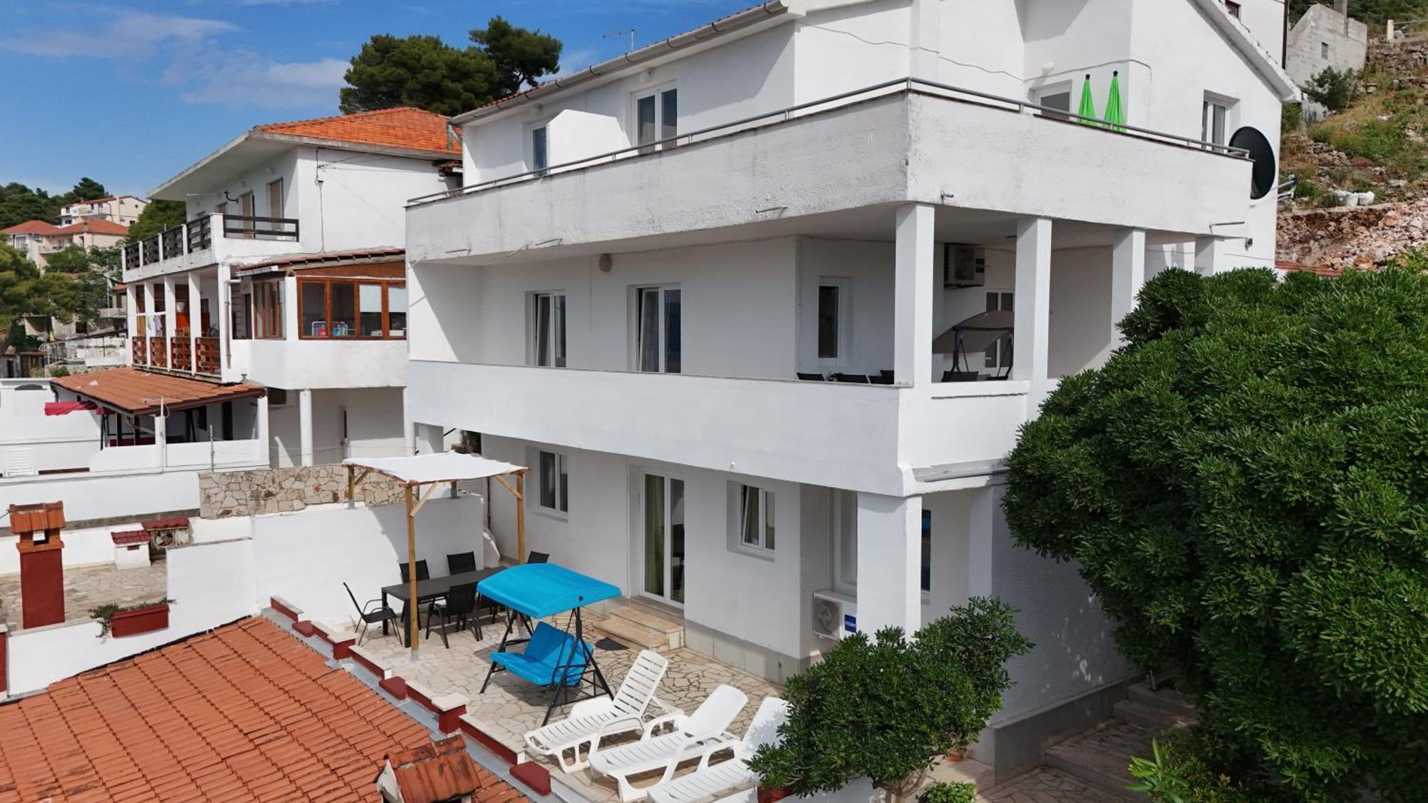 Apartments Peronja Jelsa Seafront Exterior photo